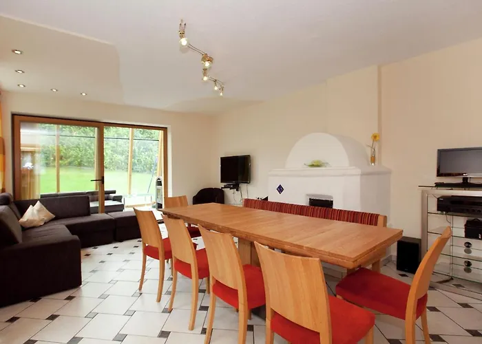 Casa vacanze Lovely Chalet In With Private Garden