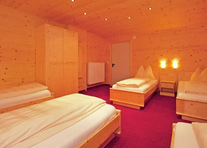 Lovely Chalet In With Private Garden Casa vacanze *