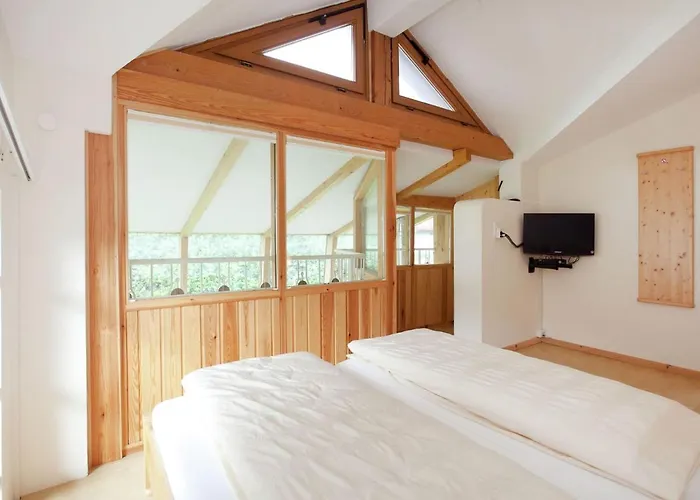 Lovely Chalet In With Private Garden Casa vacanze *