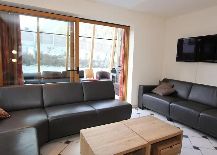 Lovely Chalet In With Private Garden Casa vacanze