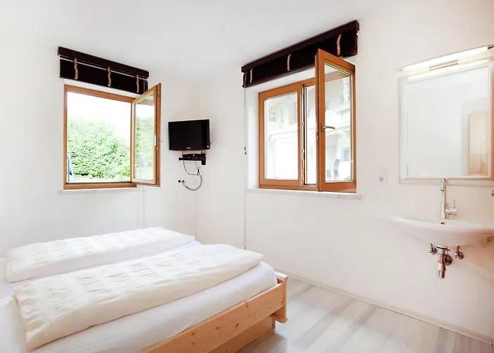 Lovely Chalet In With Private Garden * Mayrhofen