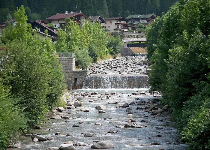 Lovely Chalet In With Private Garden Casa vacanze