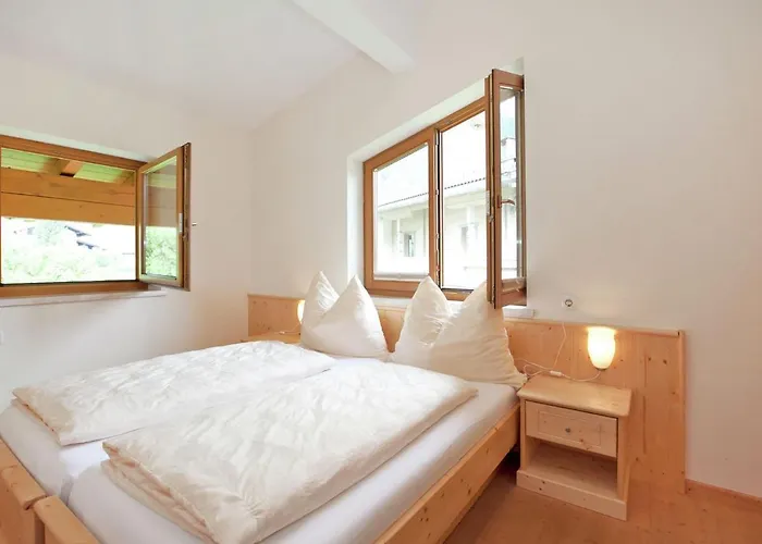 Lovely Chalet In With Private Garden Casa vacanze Mayrhofen