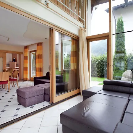 Lovely Chalet In With Private Garden Feriehus