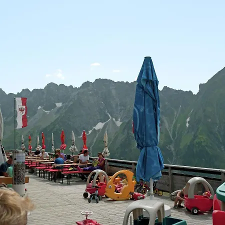 Feriehus Lovely Chalet In With Private Garden Mayrhofen